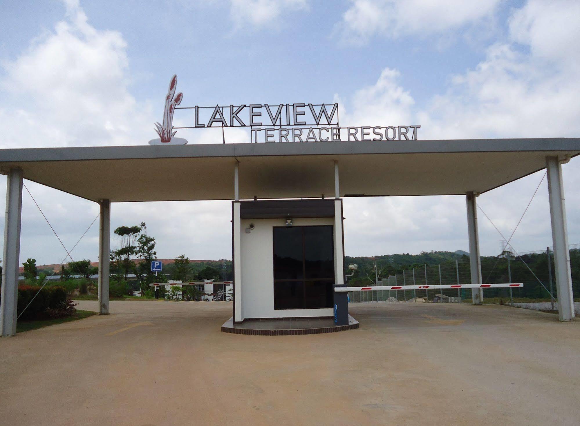 Lakeview Terrace Resort Pengerang Exterior foto